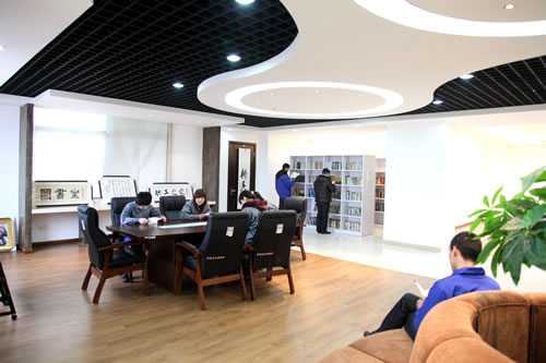 �Ϻ������y�T�S�����F�����޹�˾���D����